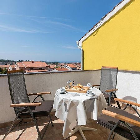 Apartments Olea Poreč Exteriör bild