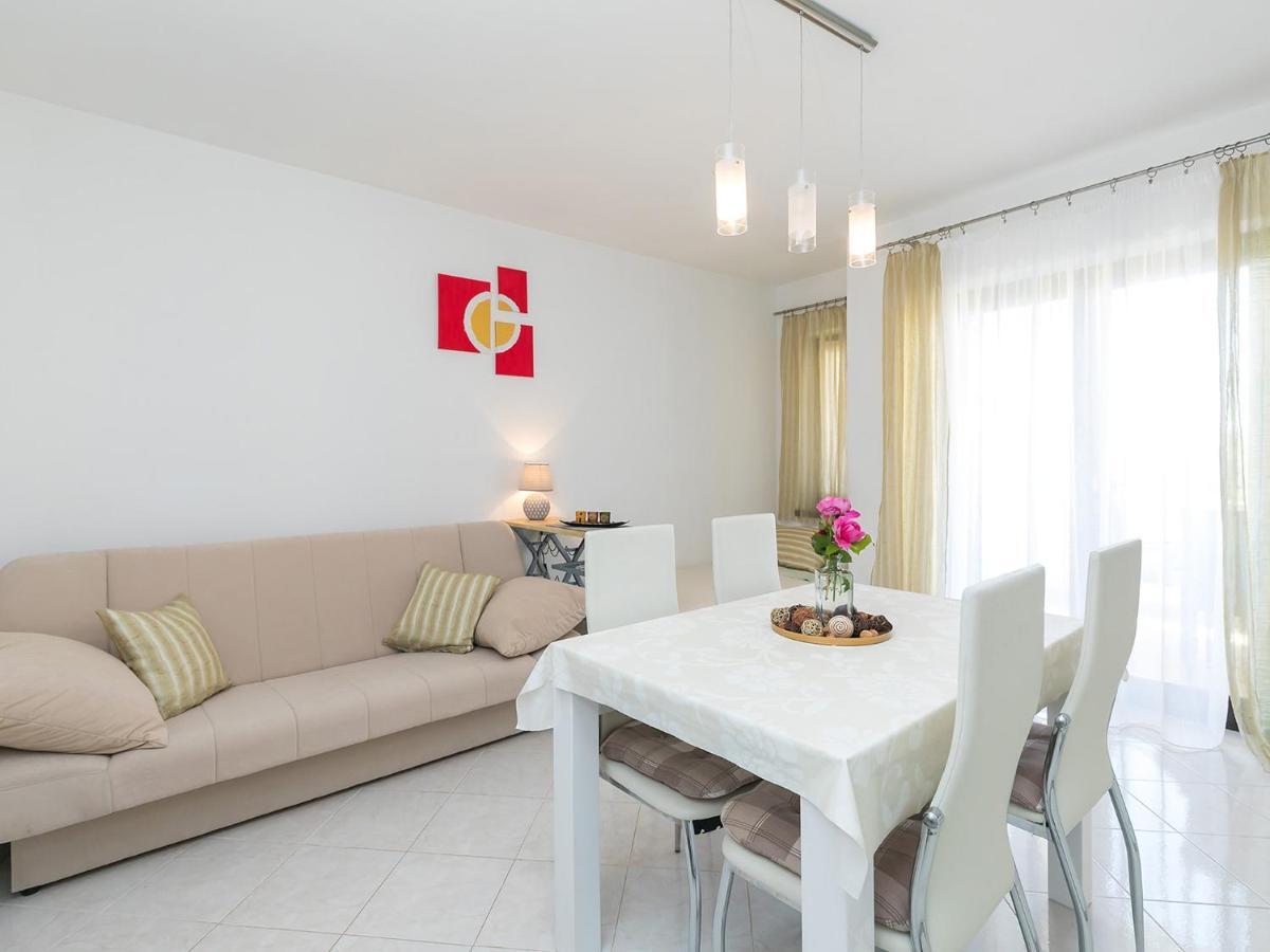 Apartments Olea Poreč Exteriör bild